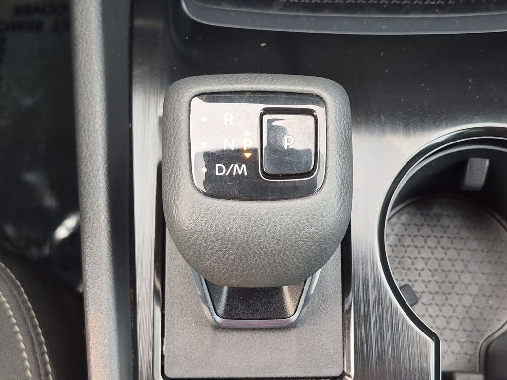 Used 2024 Nissan Rogue S AWD/4WD image 25