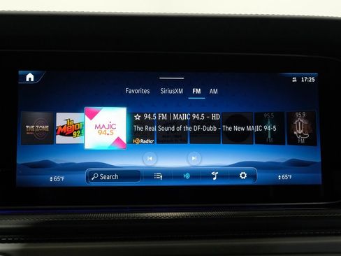 Used 2025 Mercedes-Benz G 63 AMG 4MATIC image 30