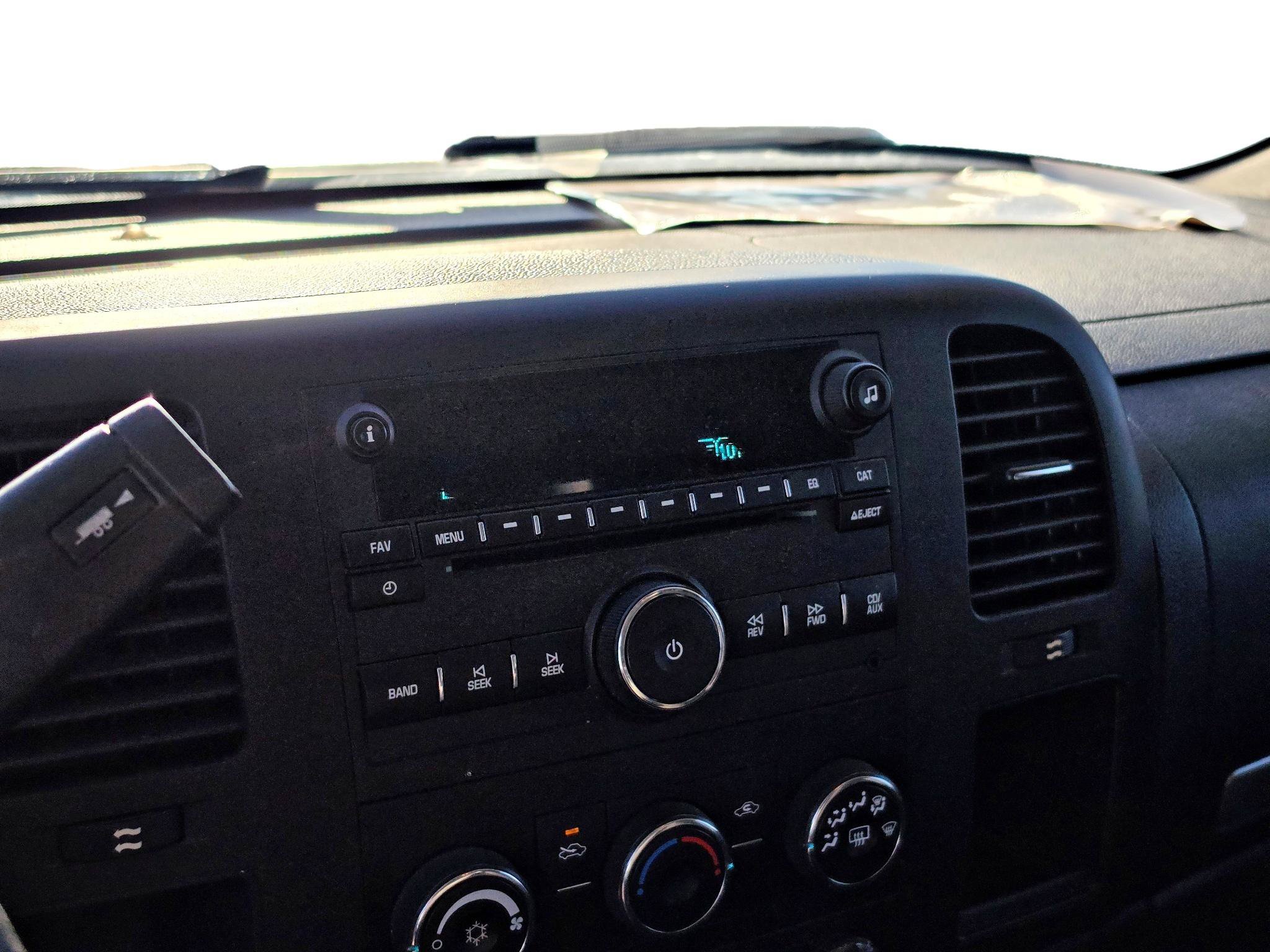 Used 2013 Chevrolet Silverado 1500 LT w/ Interior Plus Package RWD image 8