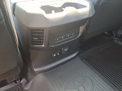 Used 2025 Toyota Tundra Platinum AWD/4WD image 8
