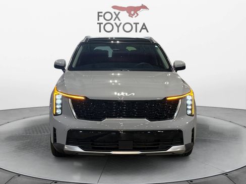 Used 2025 Kia Sorento S w/ Panoramic Sunroof Package FWD image 9