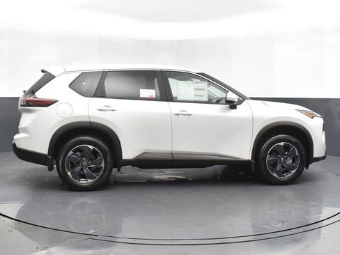 New 2026 Nissan Rogue SV w/ Cold Weather Package image 4