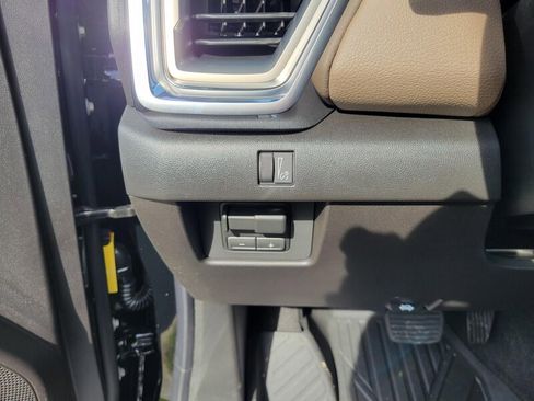 New 2026 GMC Canyon Denali image 15