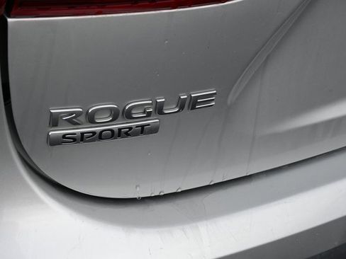 Used 2017 Nissan Rogue Sport S w/ S Appearance Package image 8