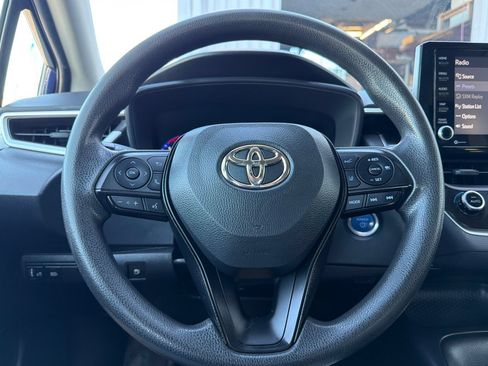 Used 2022 Toyota Corolla LE FWD image 21