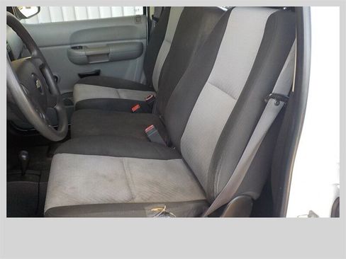 Used 2009 Chevrolet Silverado 3500 W/T AWD/4WD image 4