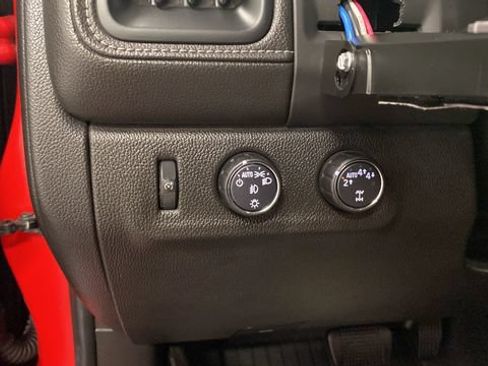 Used 2018 GMC Canyon SLE w/ SLE Convenience Package AWD/4WD image 13