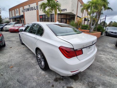 Used 2012 BMW 740i RWD image 9