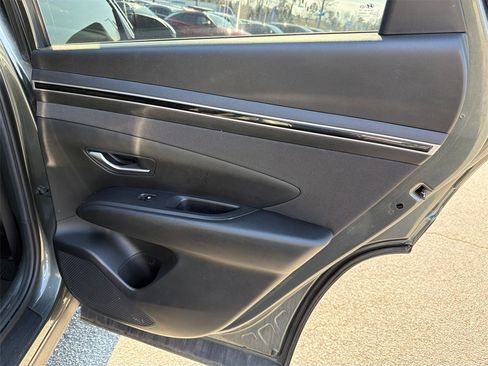Used 2023 Hyundai Tucson SEL w/ Convenience Package image 16