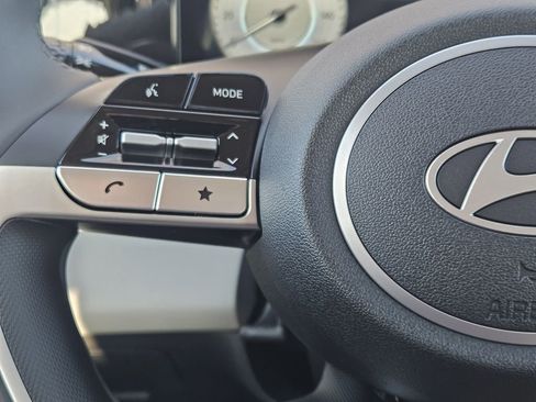 New 2025 Hyundai Elantra Limited FWD image 29