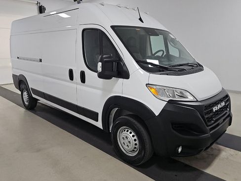 Used 2026 RAM ProMaster 2500 w/ Convenience Group FWD image 2