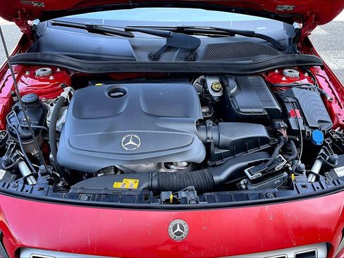 Used 2018 Mercedes-Benz GLA 250 4MATIC image 30