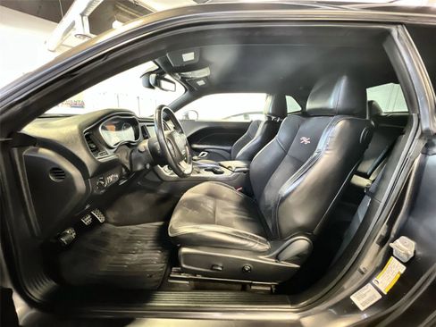 Used 2015 Dodge Challenger R/T Plus image 10