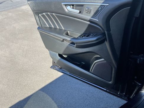 Certified 2023 Ford Edge ST image 17