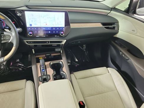 Used 2024 Lexus RX 350 FWD w/ Convenience Package image 17