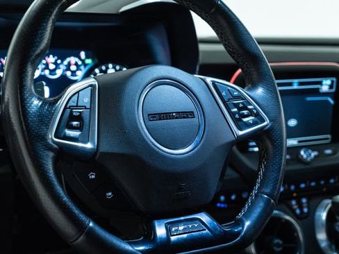 Used 2017 Chevrolet Camaro SS image 23