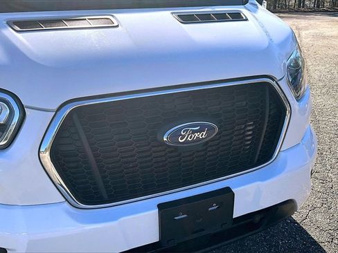 Used 2023 Ford Transit 350 XLT image 28