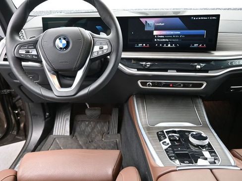 Used 2025 BMW X5 xDrive50e w/ Executive Package image 14