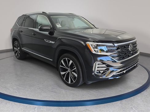 Used 2024 Volkswagen Atlas SEL Premium R-Line AWD/4WD image 3