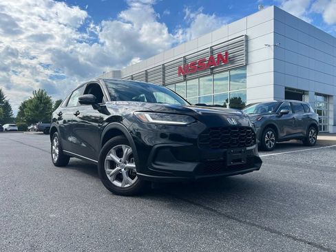 Used 2024 Honda HR-V LX image 3
