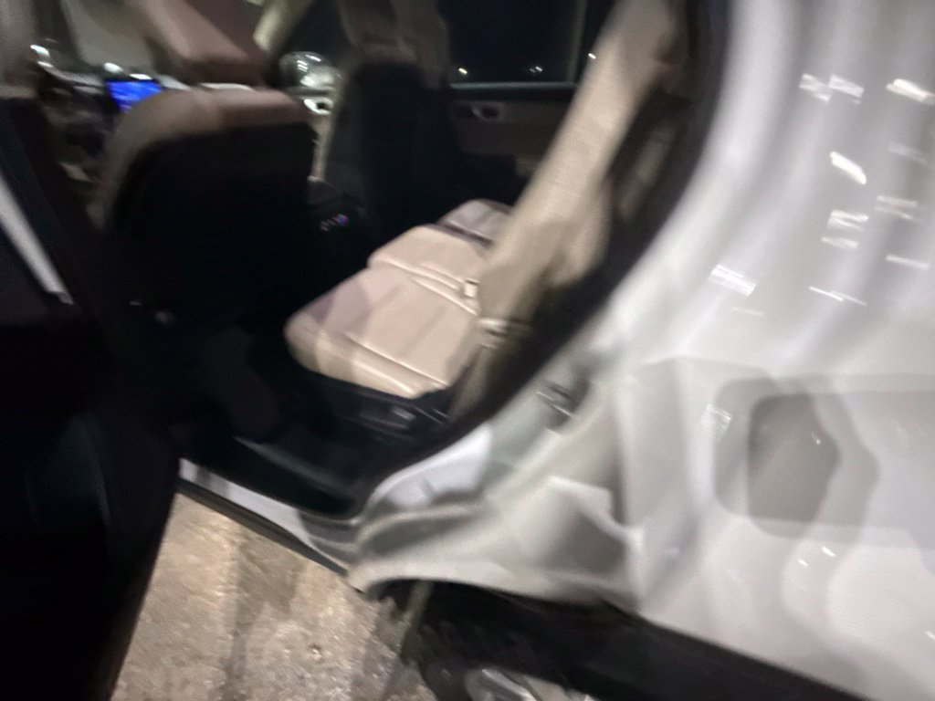 Used 2020 Ford Explorer XLT w/ Equipment Group 202A AWD/4WD image 13