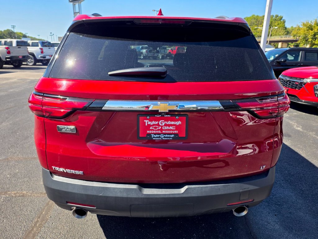 Used 2023 Chevrolet Traverse LT FWD image 7