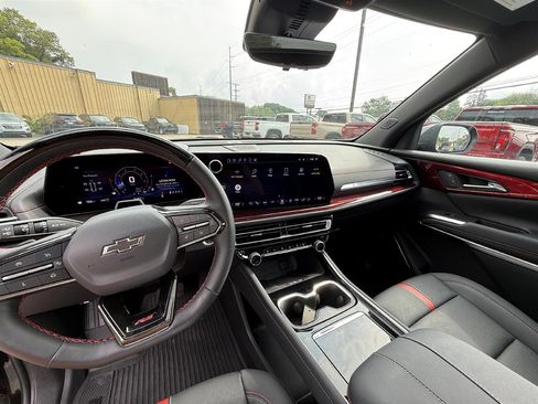 Used 2024 Chevrolet Traverse RS w/ LPO, Floor Liner Package image 26