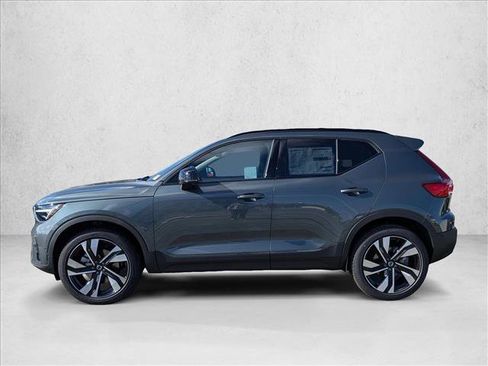 New 2026 Volvo XC40 B5 Ultra w/ Climate Package image 10