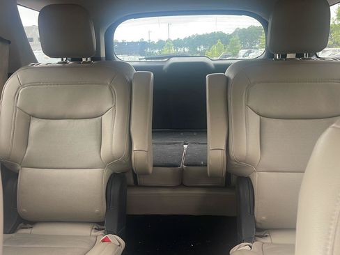 Used 2021 Ford Explorer Limited w/ Equipment Group 301A RWD image 21