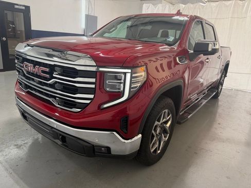 Used 2024 GMC Sierra 1500 SLT w/ SLT Premium Plus Package AWD/4WD image 23