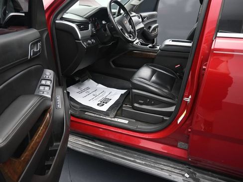 Used 2015 Chevrolet Tahoe LT w/ Luxury Package AWD/4WD image 17