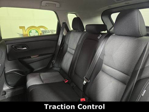 Used 2024 Nissan Rogue SV AWD/4WD image 11