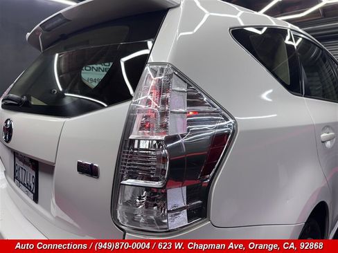Used 2014 Toyota Prius V Two FWD image 27