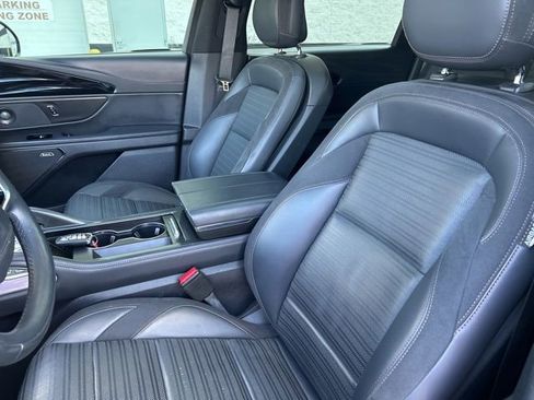 Used 2024 Lincoln Nautilus Reserve w/ Equipment Group 202A AWD/4WD image 24