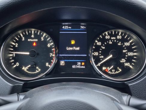 Used 2021 Nissan Rogue Sport S FWD image 15