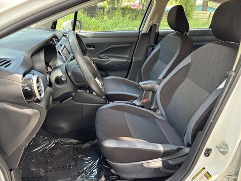 Used 2025 Nissan Versa SV FWD image 25