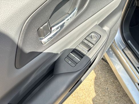 New 2026 Toyota Prius XLE FWD image 13