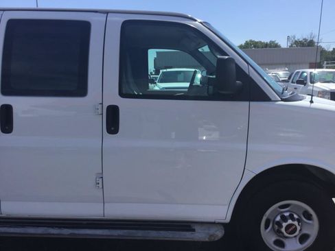 Used 2014 GMC Savana 2500 RWD image 11