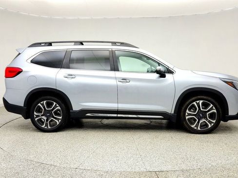 Used 2023 Subaru Ascent Touring AWD/4WD image 4