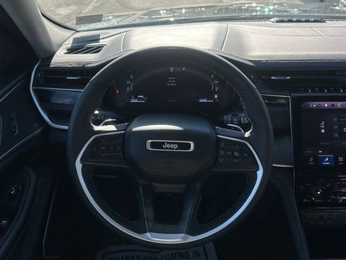 Used 2022 Jeep Grand Cherokee Limited 4xe image 20