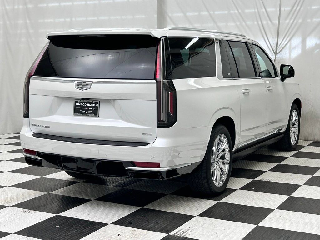 Used 2023 Cadillac Escalade ESV Premium Luxury Platinum w/ LPO, Radiant Package AWD/4WD image 7