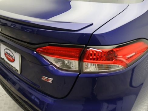 Certified 2022 Toyota Corolla SE image 9