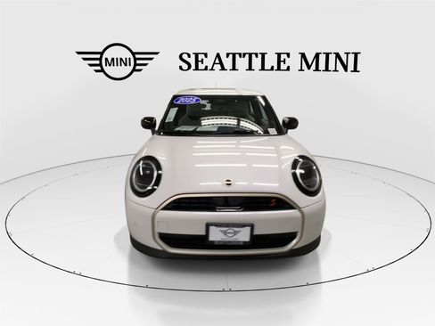 Certified 2025 MINI Cooper S image 3