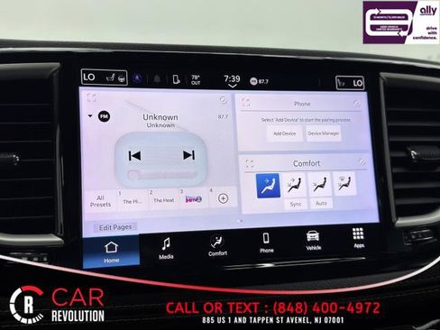 Used 2022 Chrysler Pacifica Touring-L image 33