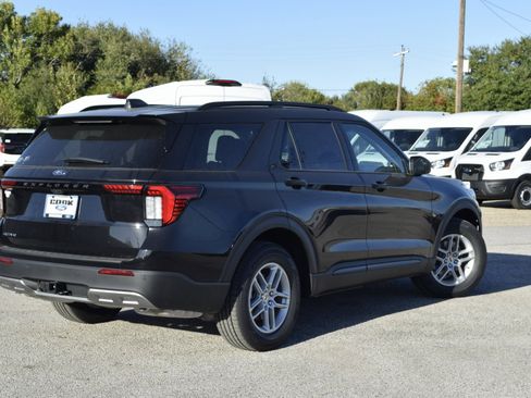 New 2026 Ford Explorer Active w/ Active Comfort Package image 6