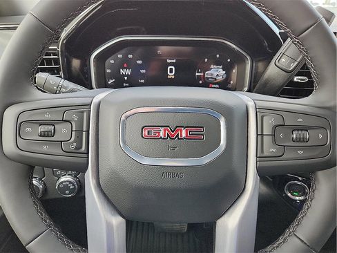 New 2026 GMC Sierra 1500 SLE w/ Preferred Package image 17