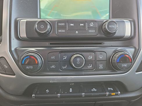 Used 2018 GMC Sierra 1500 SLE w/ Black Pack image 23