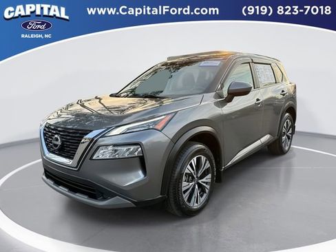 Used 2023 Nissan Rogue SV image 1