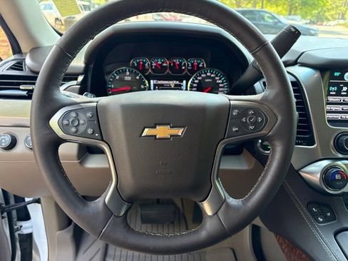 Used 2018 Chevrolet Tahoe Premier AWD/4WD image 11