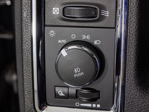 Used 2018 RAM 2500 Longhorn w/ Convenience Group image 30